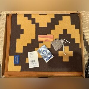 Pendleton Cherokee Basket 64x80